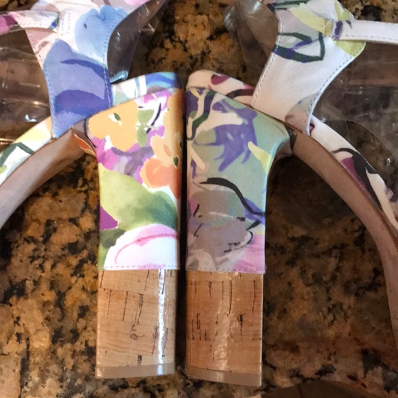 Trending look! Dolce Vita floral platform heels EUC - Picture 6 of 10